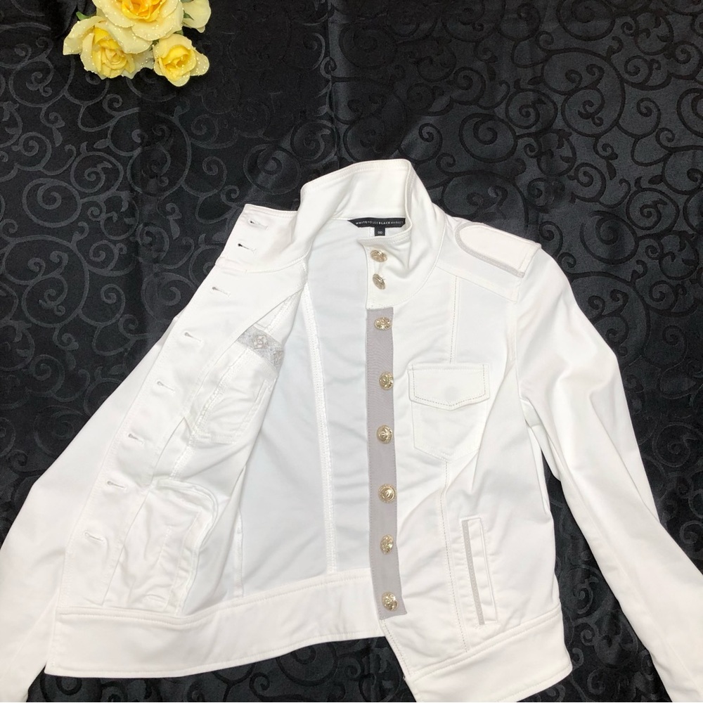⭐️NEW⭐️White House Black Market (WHBM) White Denim Jacket - Picture 11 of 15
